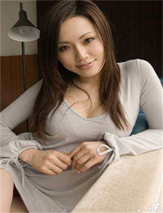 《欧美丝袜脚视频》