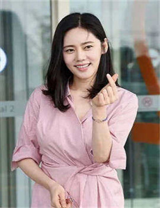 《禁忌亲生H肉女》