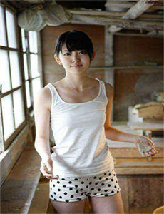 《日本巨乳女教师》