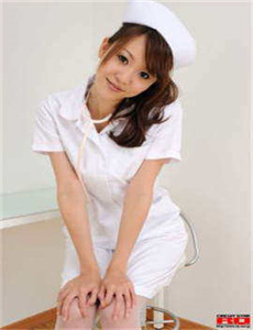 《老人玩小处雌女HD另》